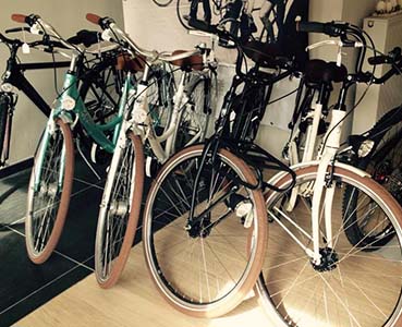 Rustiek Convergeren vrije tijd Tommies Velodroom | fietsenwinkel Ieper, West-Vlaanderen